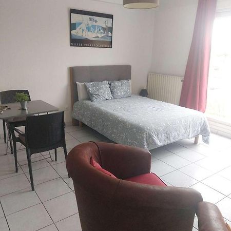 Residence D'Anjou - Grand Studio Avec Balcon Et Parking Privatif Perpignan Ngoại thất bức ảnh