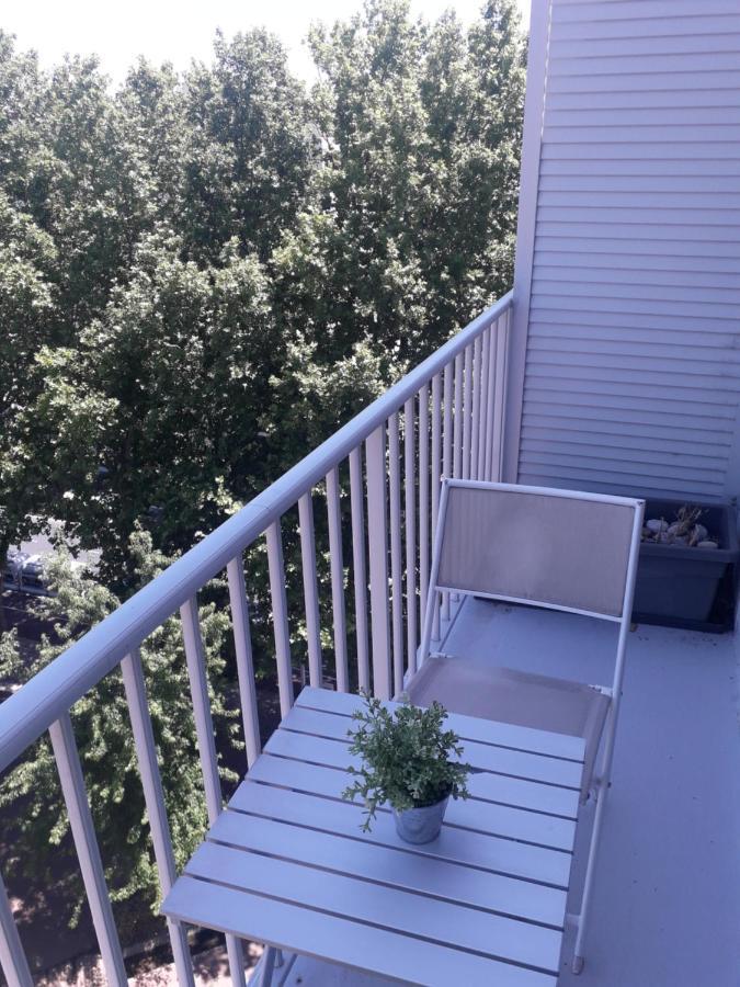 Residence D'Anjou - Grand Studio Avec Balcon Et Parking Privatif Perpignan Ngoại thất bức ảnh