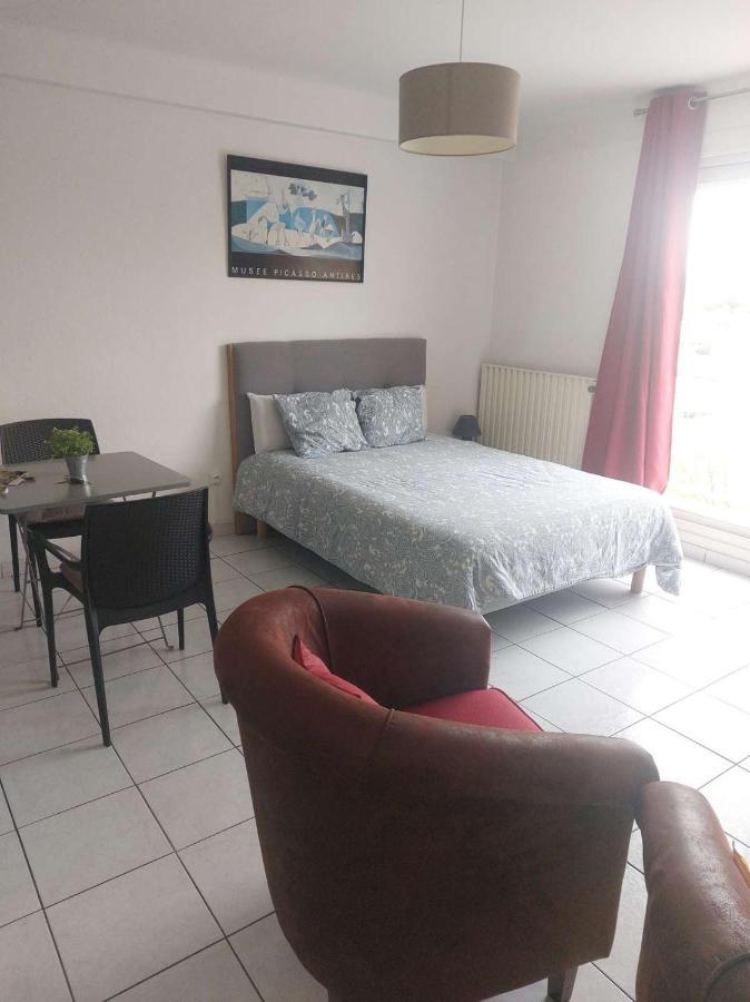 Residence D'Anjou - Grand Studio Avec Balcon Et Parking Privatif Perpignan Ngoại thất bức ảnh